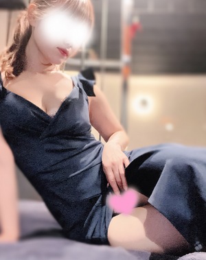 部屋に入った瞬間、乱れて求め合う