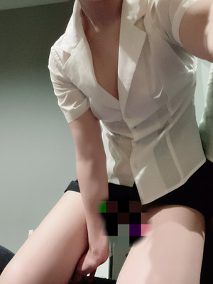 後輩痴女OL