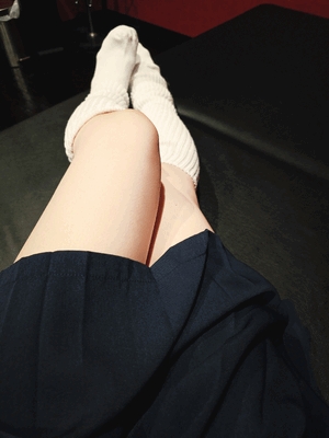 なで