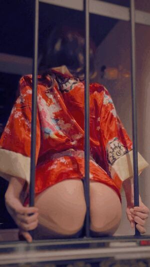 もっと見て…