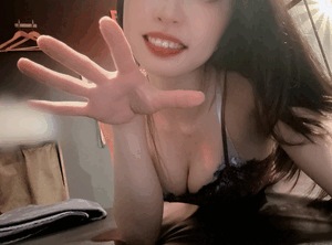 撫で回します